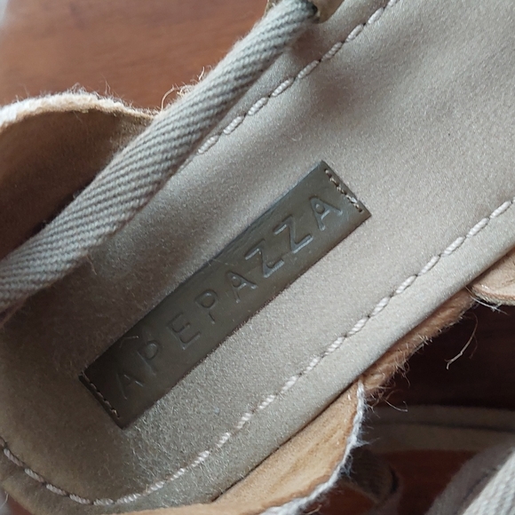 Espadrilles - Picture 2 of 4